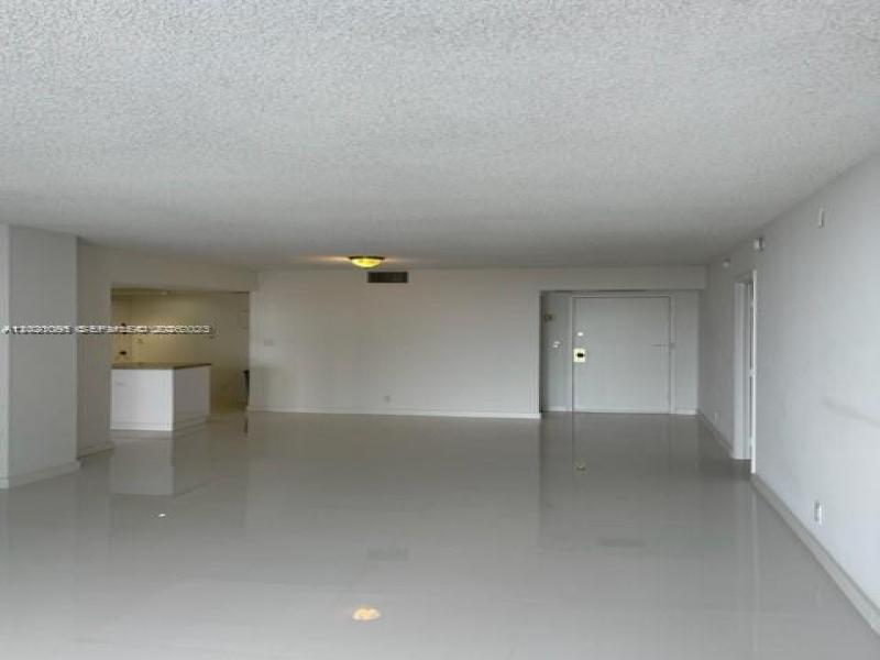 Condo for sale at Hallmark of Hollywood 1725