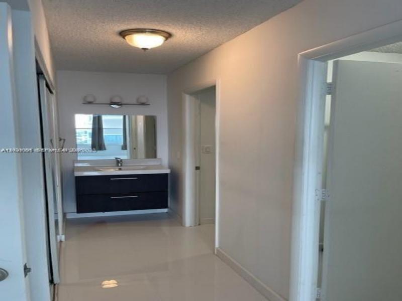 Condo for sale at Hallmark of Hollywood 1725