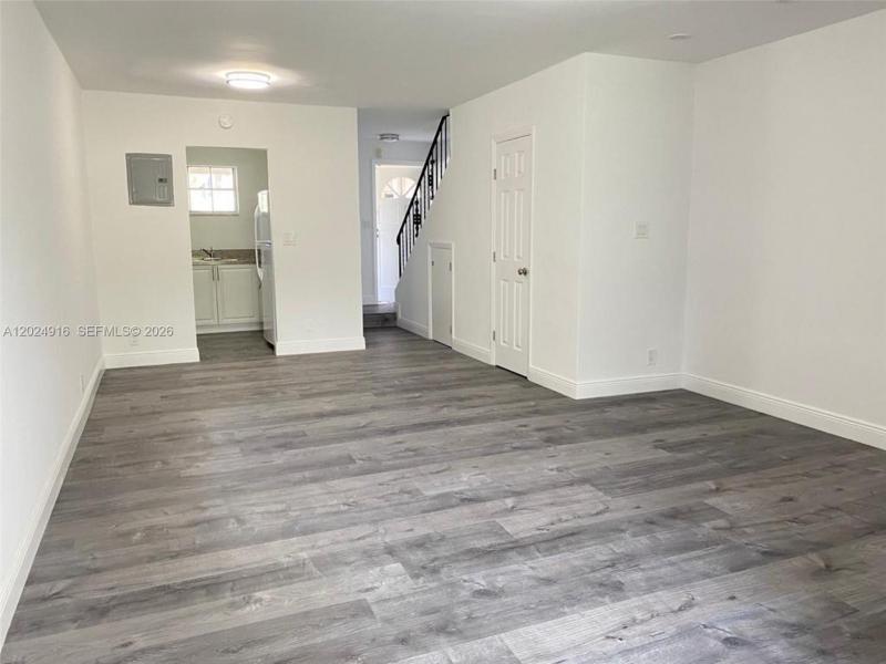 Property photo # 8