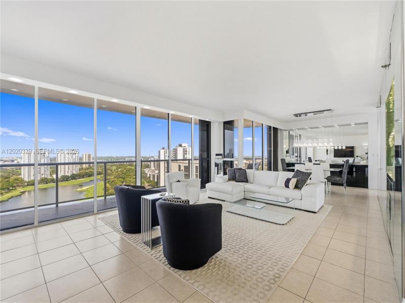 Hamptons West Apt #2101