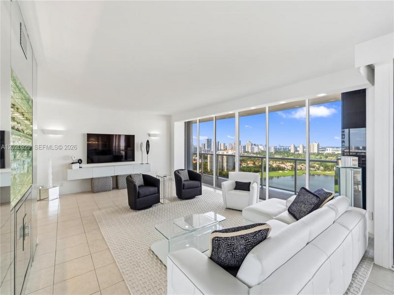 Comprar apartamento en Hamptons West 2101