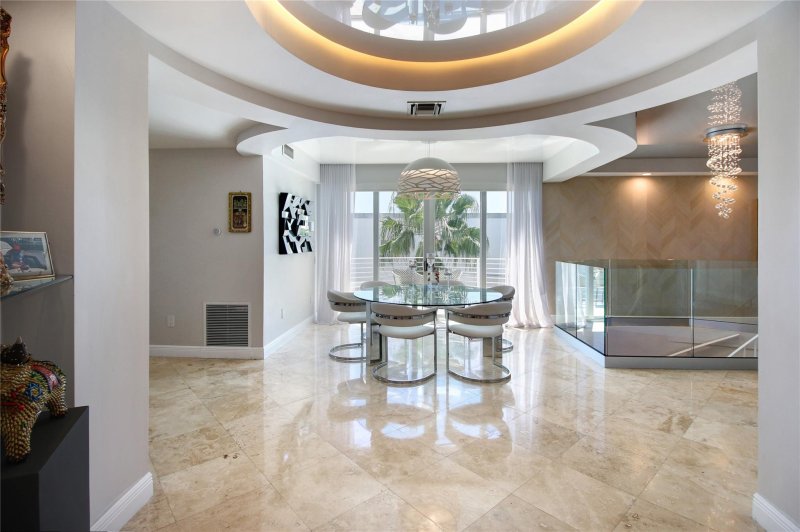 Condo for sale at Place Des Arts 7
