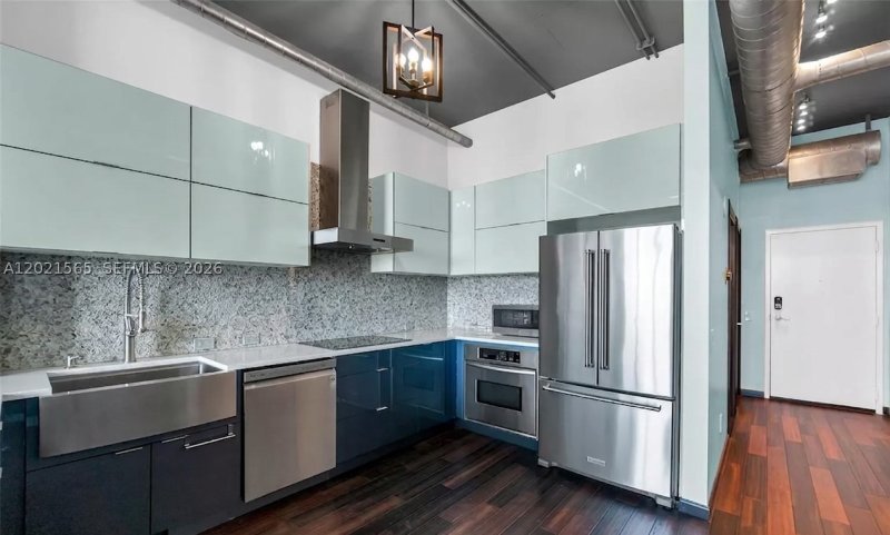 Condo for sale at Uptown Marina Lofts 819
