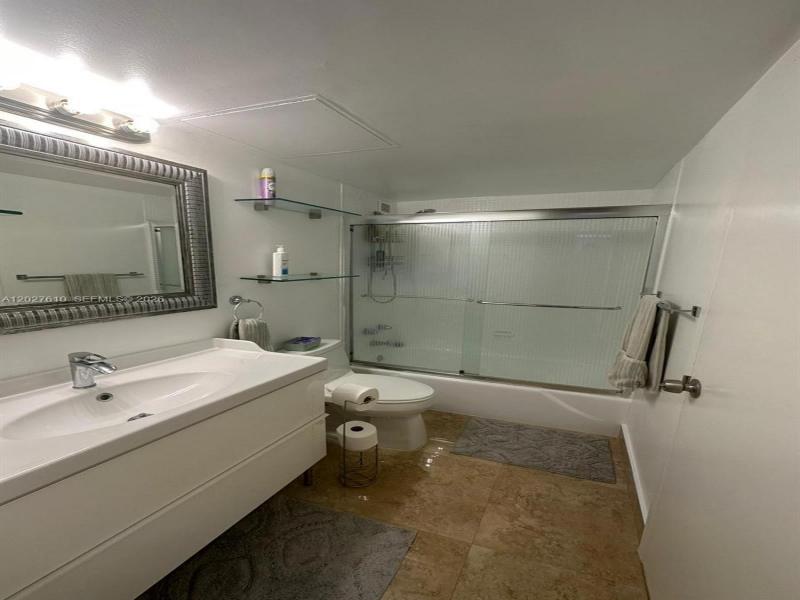 Condo for sale at Parker Plaza Estates 1111
