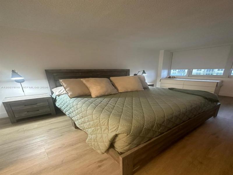 Condo for sale at Parker Plaza Estates 1111