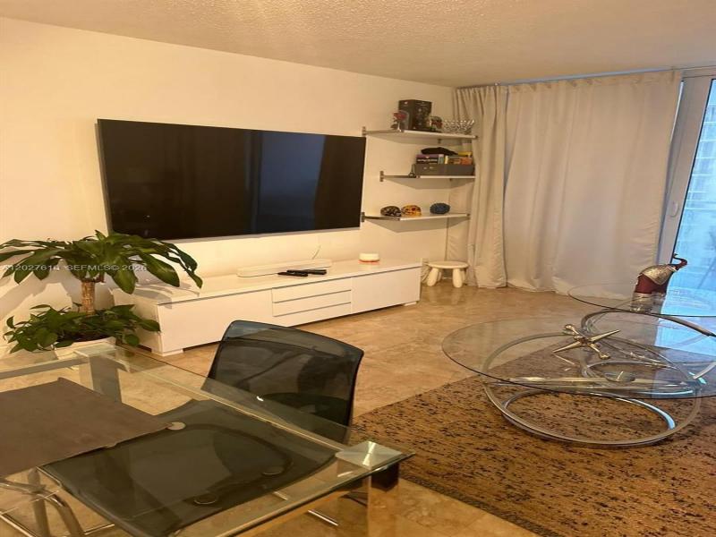Condo for sale at Parker Plaza Estates 1111