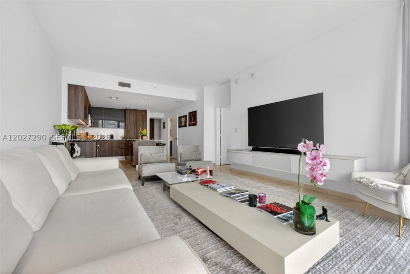 Property photo # 4