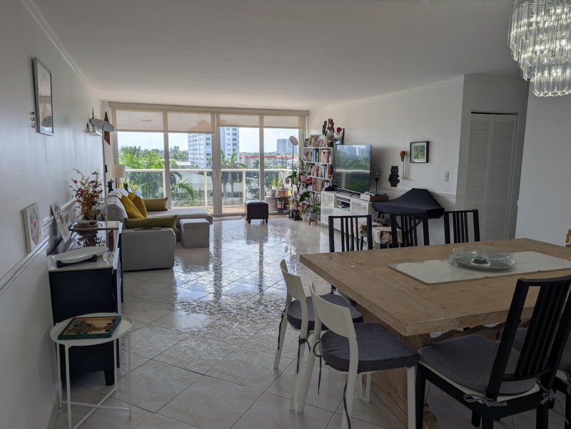 Condo for sale at Parker Tower 410
