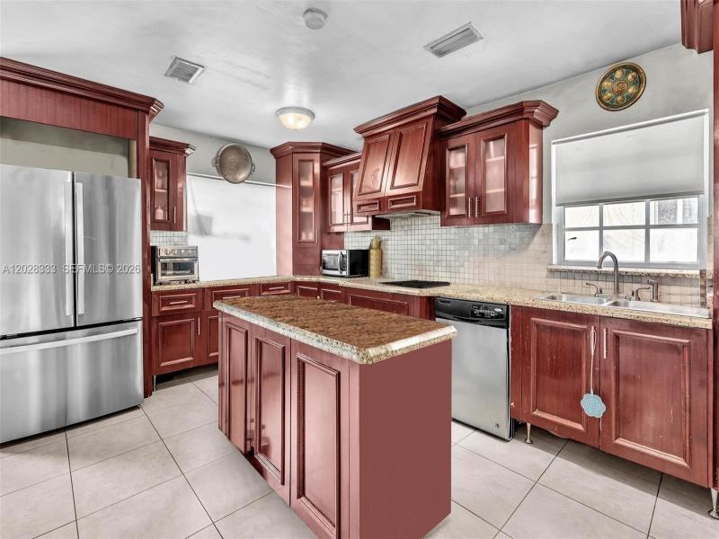 Property photo # 0