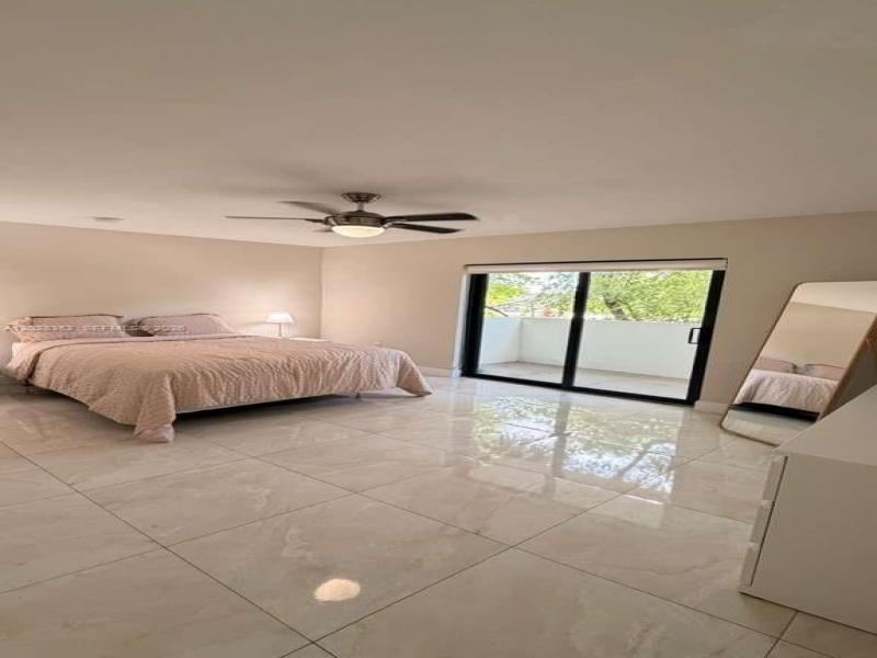 Alquiler de apartamento en Orduna Court 203