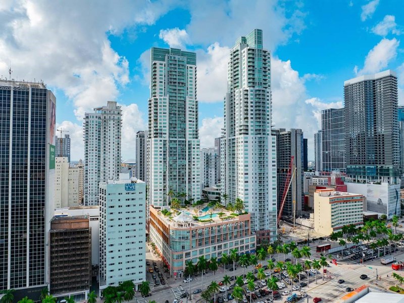 Vizcayne South Tower Apt #3208