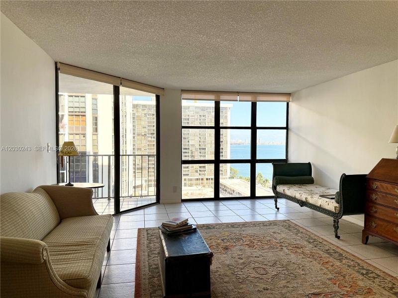Condo for sale at Brickell Place II 1403