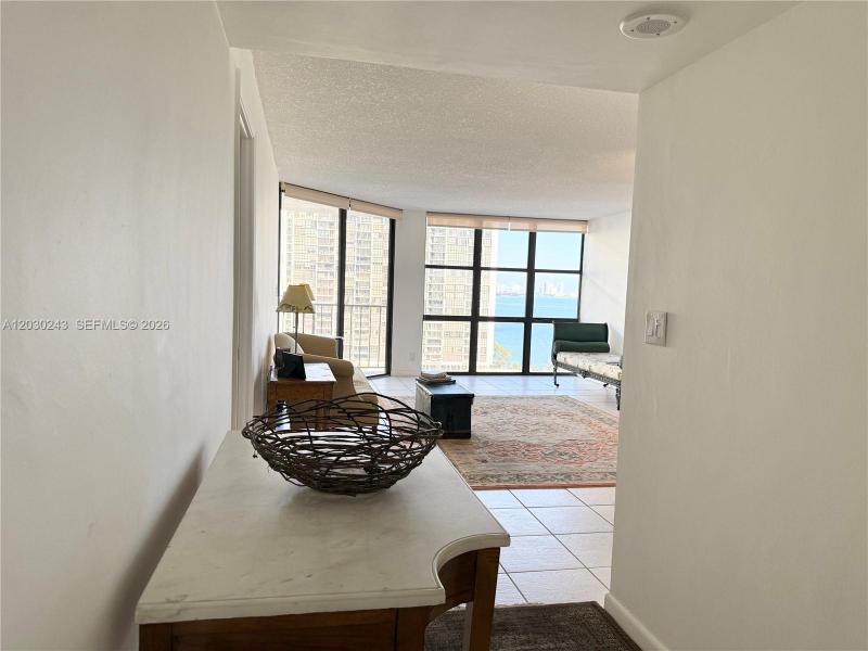 Condo for sale at Brickell Place II 1403