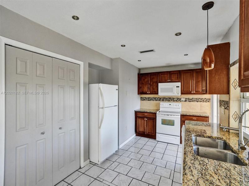 Property photo # 6