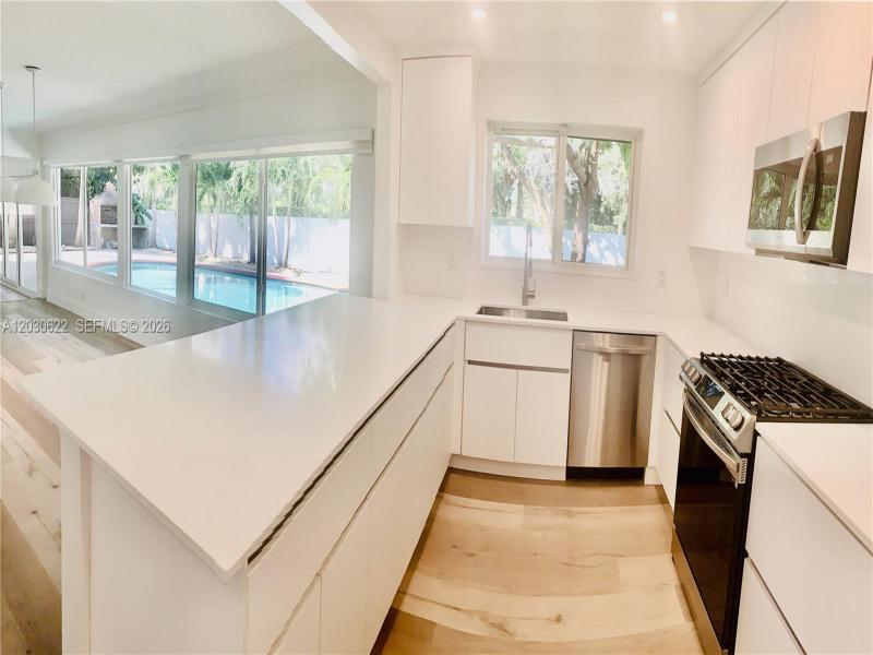 Property photo # 6
