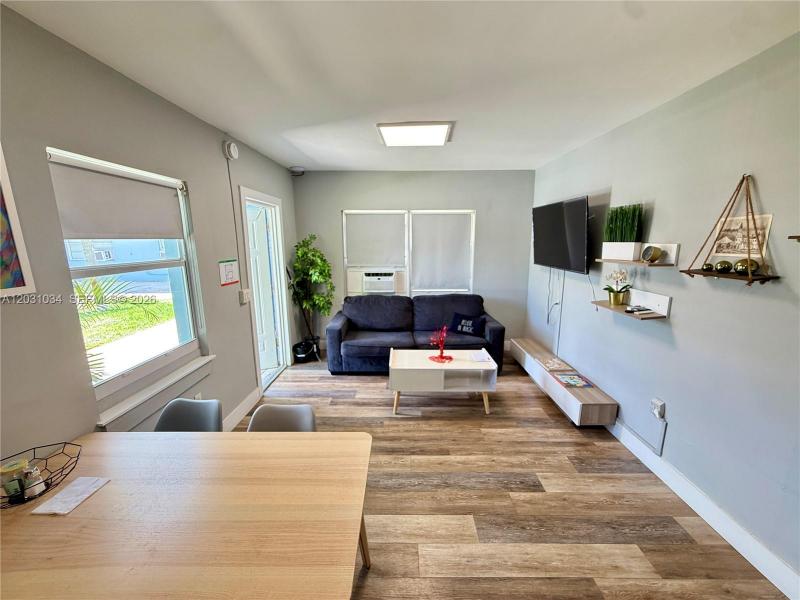 Property photo # 9