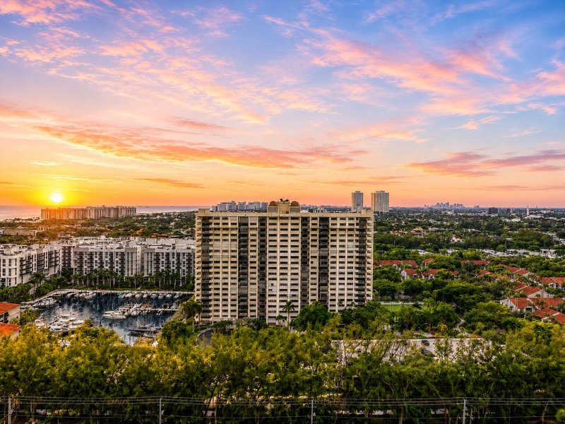 Condo for sale at The Tower at Port Royale 910