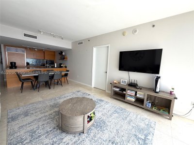 Icon Brickell Tower I Apt #2707