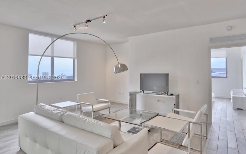 Comprar apartamento en Nine at Mary Brickell Village 2404