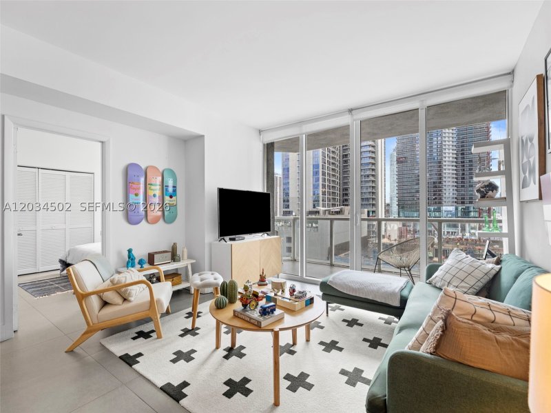 Vizcayne South Tower Apt #1801