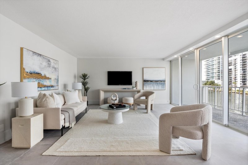 Condo for sale at Sunrise East 4c