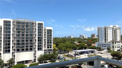 Douglas Grand Apt #807