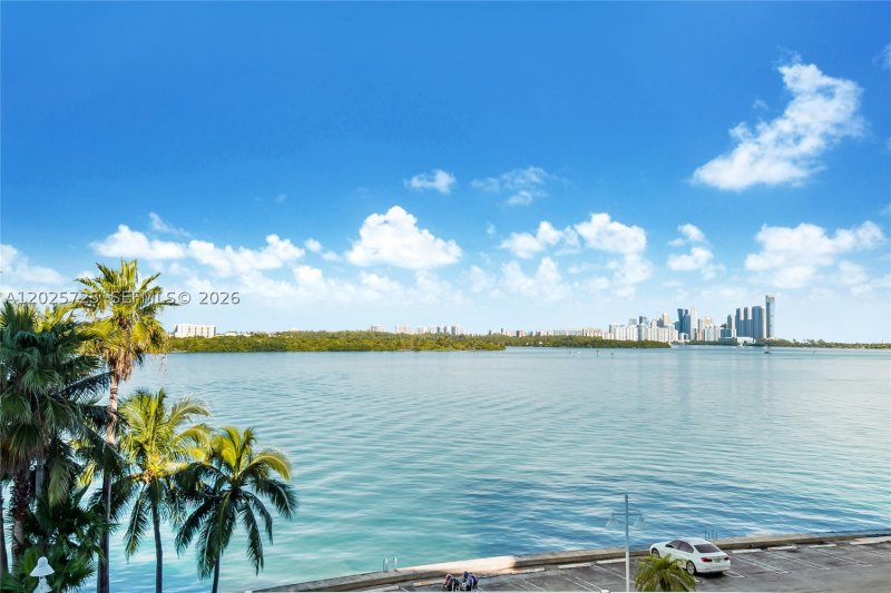 Island Pointe Apt #4R