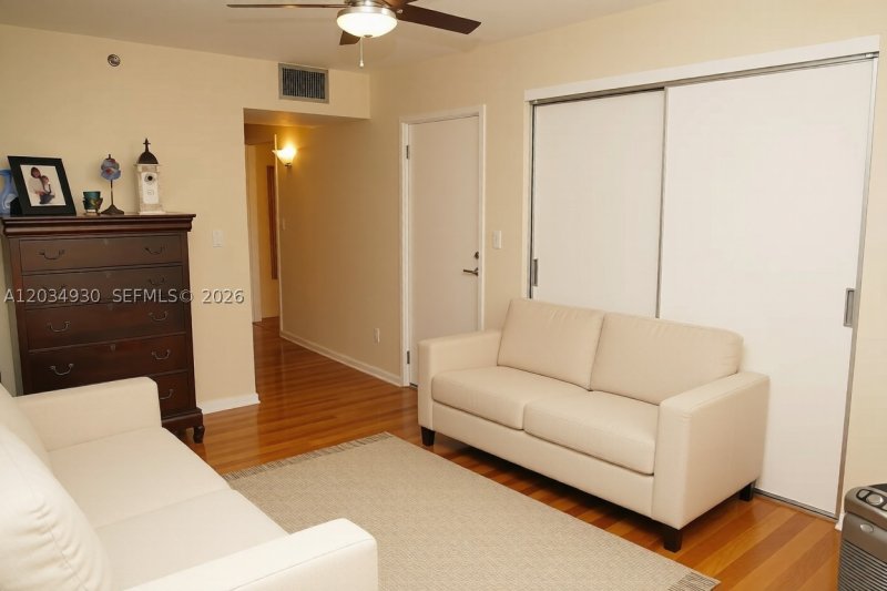 Ocean Lane Plaza Apt #0