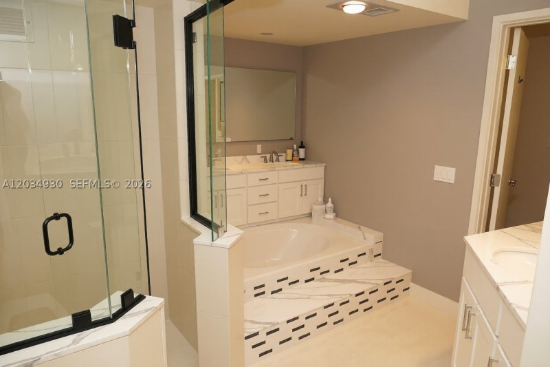 Alquiler de apartamento en Ocean Lane Plaza 0