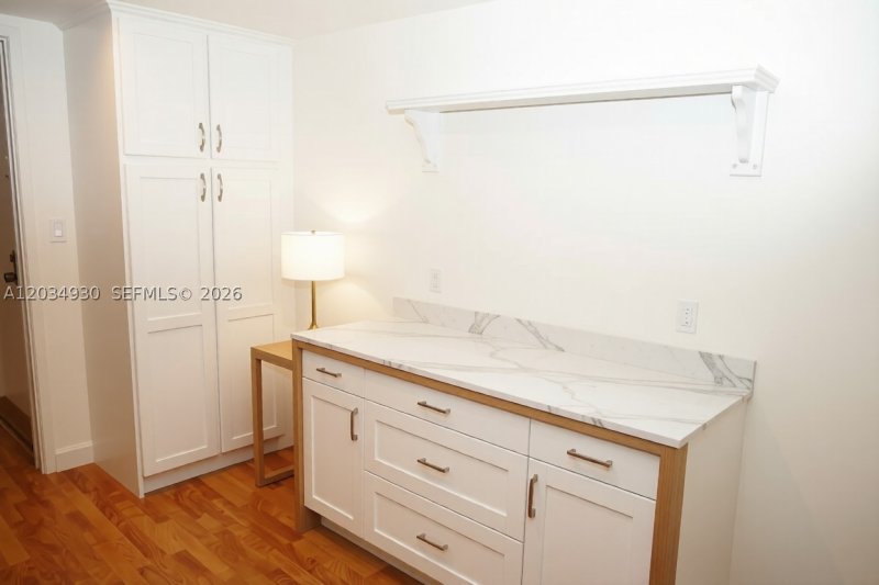 Alquiler de apartamento en Ocean Lane Plaza 0