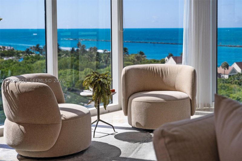 Condo for sale at Portofino Tower 1001