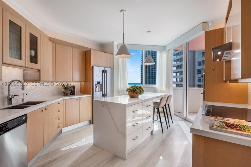 Condo for sale at Portofino Tower 1001