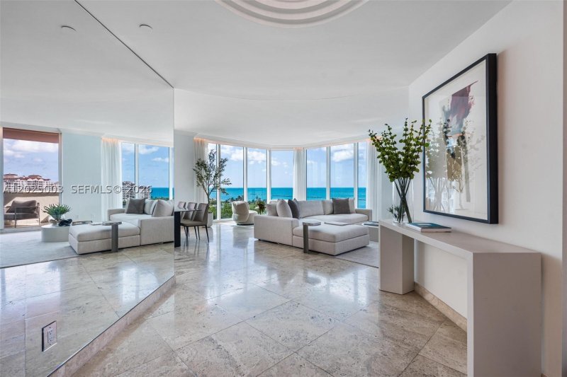 Condo for sale at Portofino Tower 1001