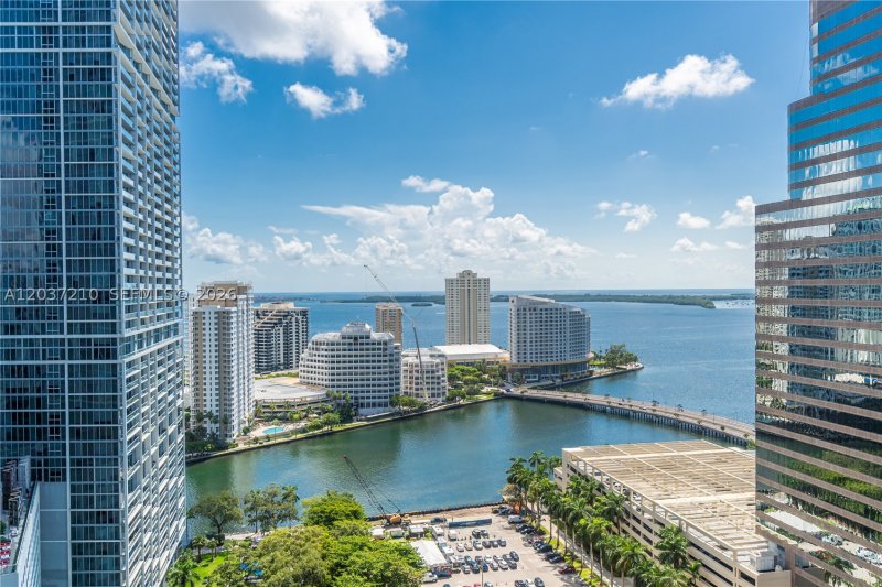 Apartment for rent at 500 Brickell East Tower 2700