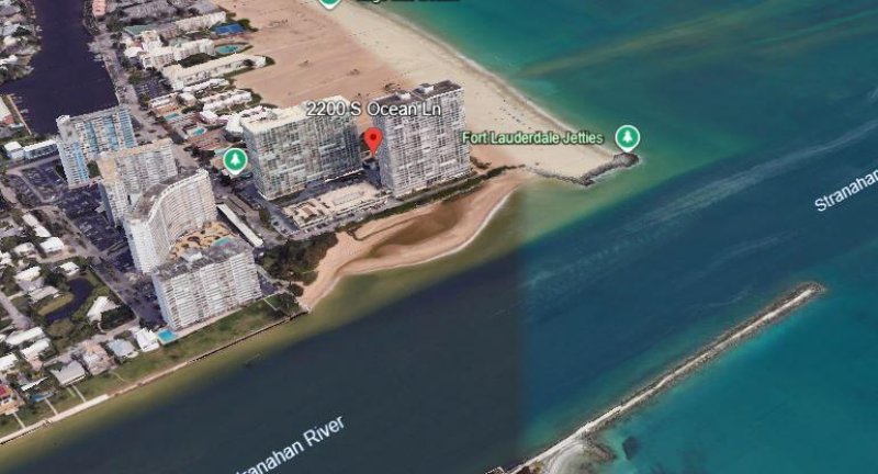 Condo for sale at Point of Americas 205