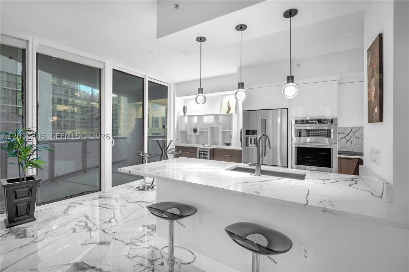 Condo for sale at Las Olas River House 1207