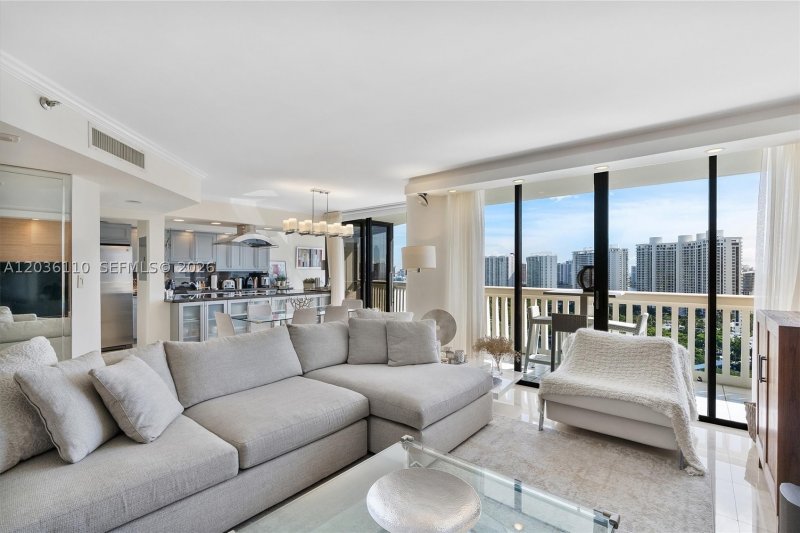 Condo for sale at 1000 Williams Island 2307