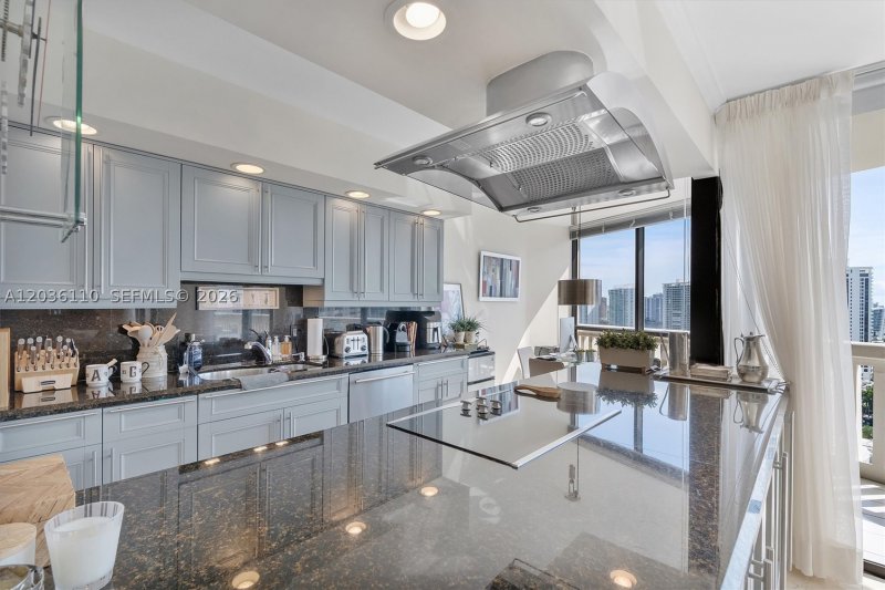 Condo for sale at 1000 Williams Island 2307