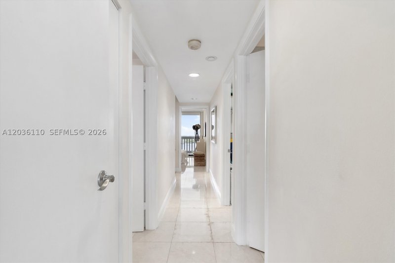 Condo for sale at 1000 Williams Island 2307
