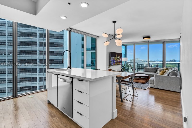 Apartment for rent at Marina Blue 812