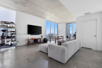 Centro Condo Apt #3102