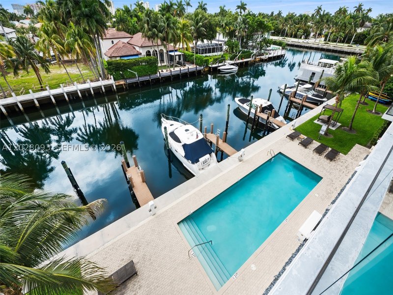 Condo for sale at Aqualuna Las Olas 403