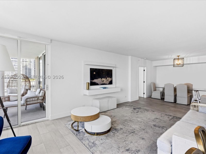 Condo for sale at Courvoisier Courts 1903