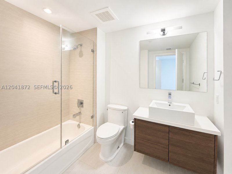 Alquiler de apartamento en Brickell Ten 1504