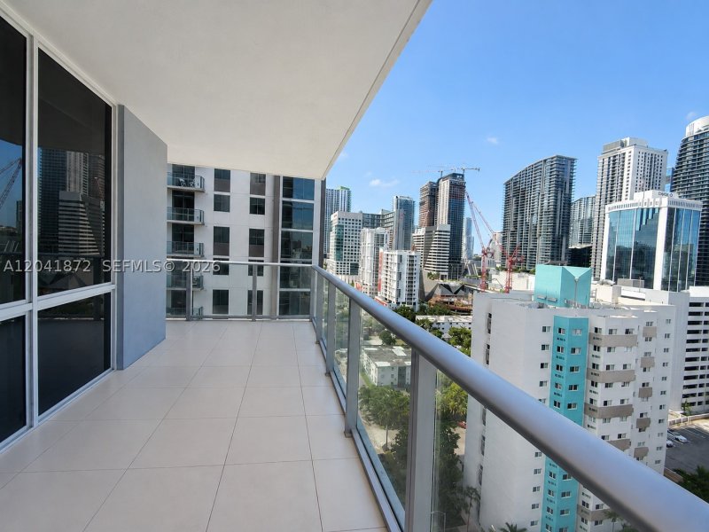 Alquiler de apartamento en Brickell Ten 1504
