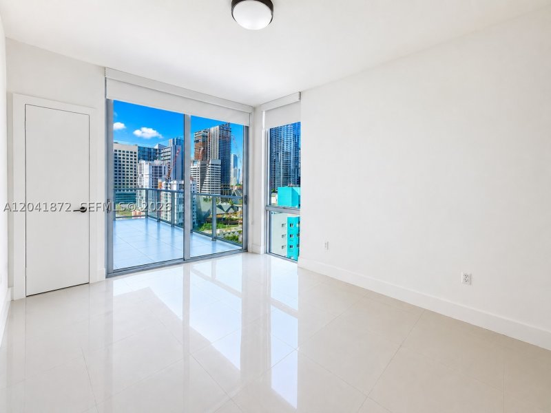 Alquiler de apartamento en Brickell Ten 1504