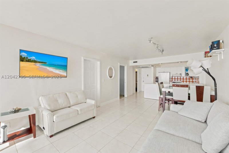 Condo for sale at Parker Plaza Estates 816