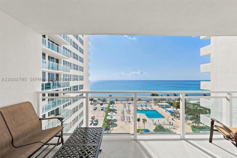 Condo for sale at Parker Plaza Estates 816