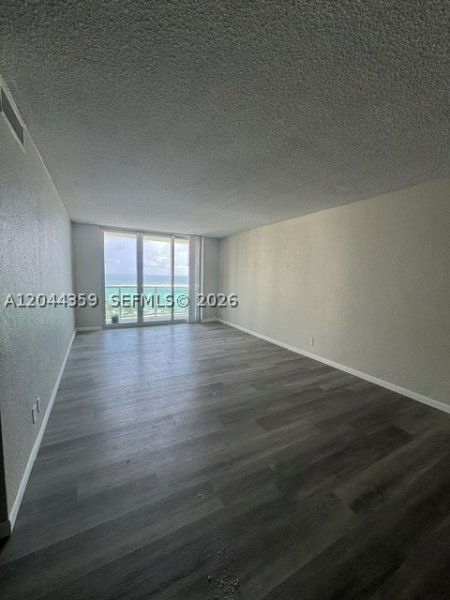 Condo for sale at Tides Hollywood Beach 10X