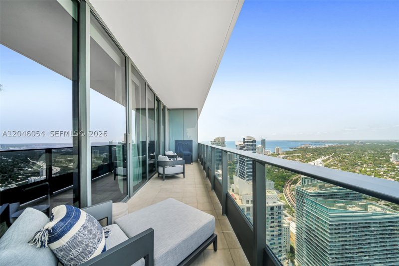 Comprar apartamento en Brickell Flatiron PH5807